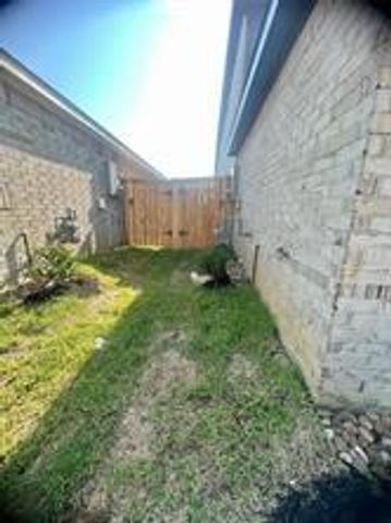 16802 Great Highlands Drive, Hockley, TX 77447