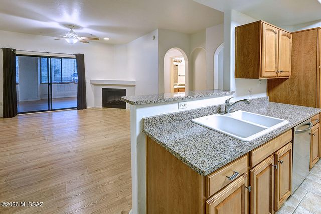 2550 E River Rd Unit 14106, Tucson, AZ 85718