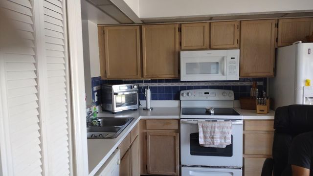 13829 TIMBERLAND DRIVE 203, Orlando, FL 32824
