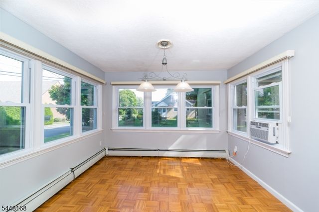 1 Tonneson Dr, Roxbury Twp., NJ 07876