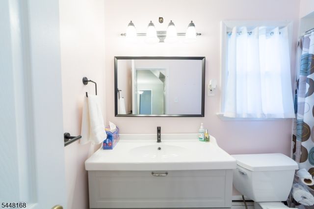 1 Tonneson Dr, Roxbury Twp., NJ 07876