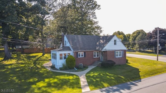 1 Tonneson Dr, Roxbury Twp., NJ 07876