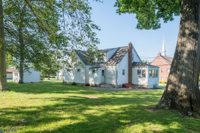1 Tonneson Dr, Roxbury Twp., NJ 07876