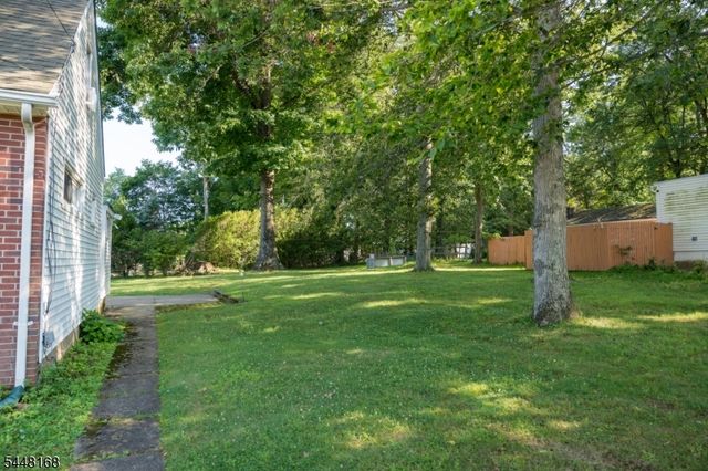 1 Tonneson Dr, Roxbury Twp., NJ 07876