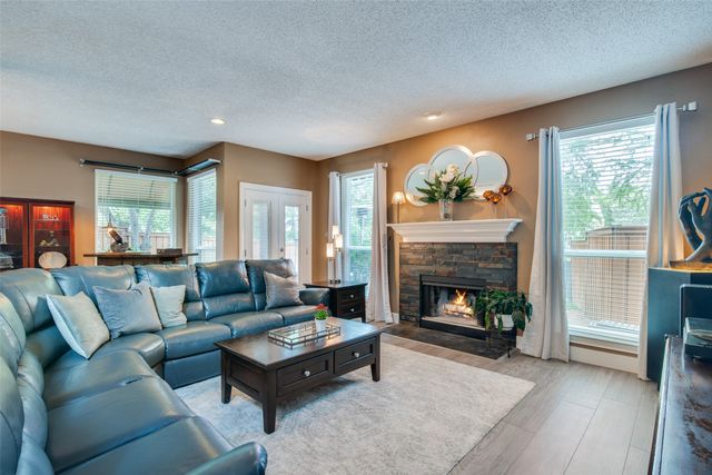 9428 Blue Jay Way, Irving, TX 75063
