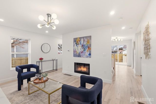 23 Morse Avenue, Edison, NJ 08817