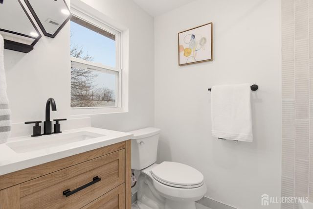 23 Morse Avenue, Edison, NJ 08817