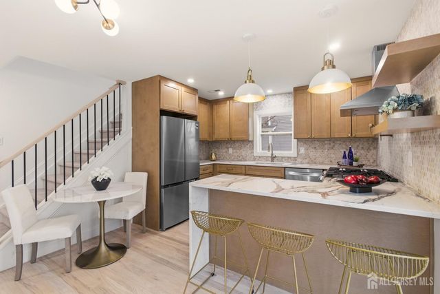 23 Morse Avenue, Edison, NJ 08817