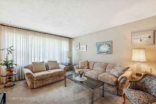 4143 W Devon Avenue, Chicago, IL 60646