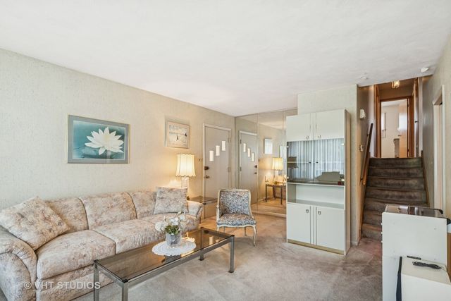4143 W Devon Avenue, Chicago, IL 60646