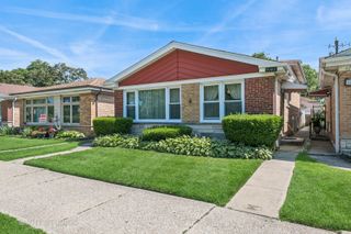 4143 W Devon Avenue, Chicago, IL 60646