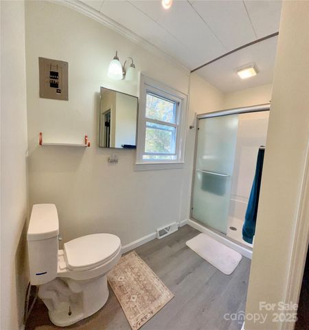 240 Hamrick Road, Mooresboro, NC 28114