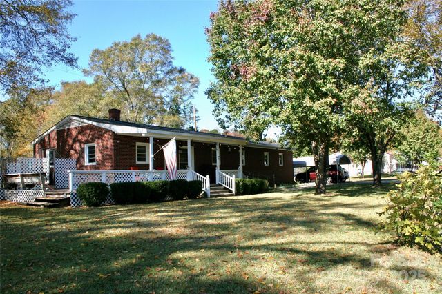 240 Hamrick Road, Mooresboro, NC 28114