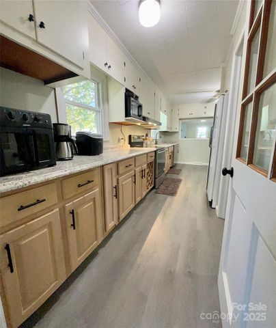 240 Hamrick Road, Mooresboro, NC 28114