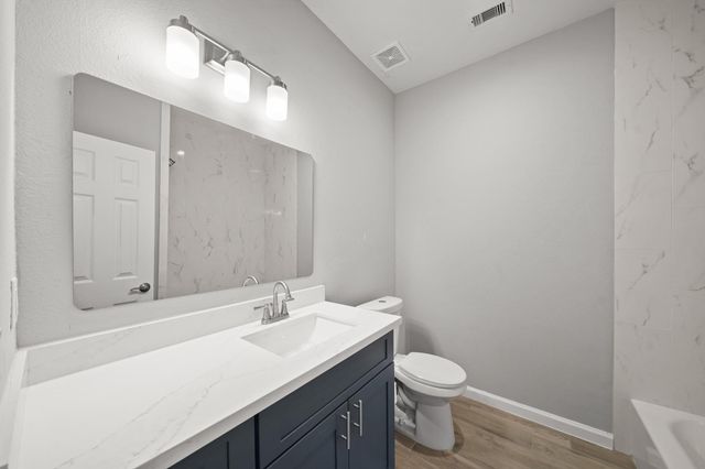 4338 Brinkley St B, Houston, TX 77051