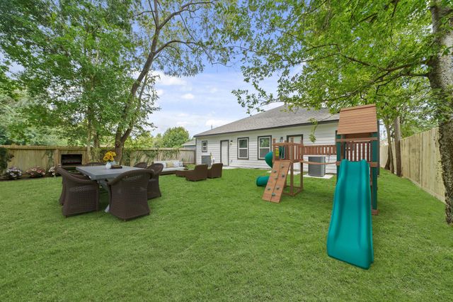 4338 Brinkley St B, Houston, TX 77051