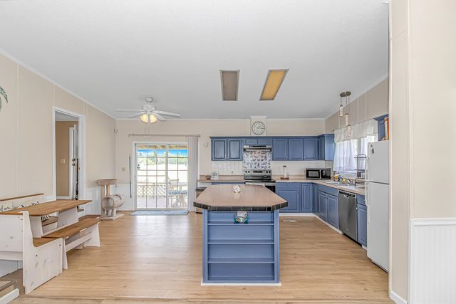 3415 Green Sea Rd., Green Sea, SC 29545