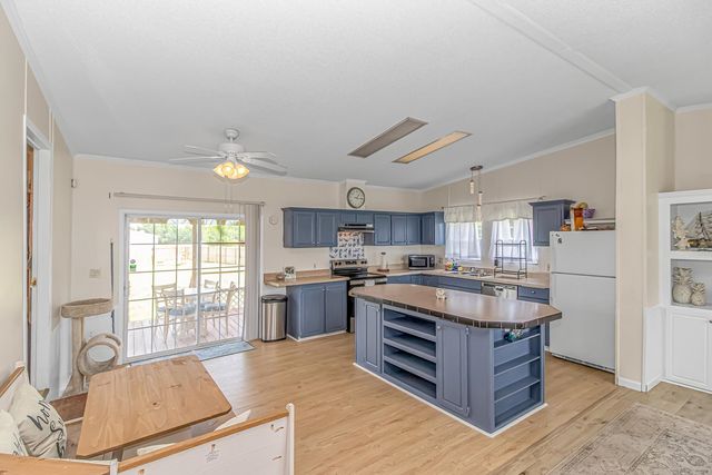 3415 Green Sea Rd., Green Sea, SC 29545