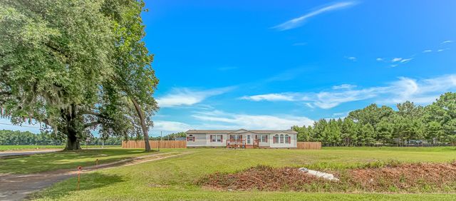 3415 Green Sea Rd., Green Sea, SC 29545