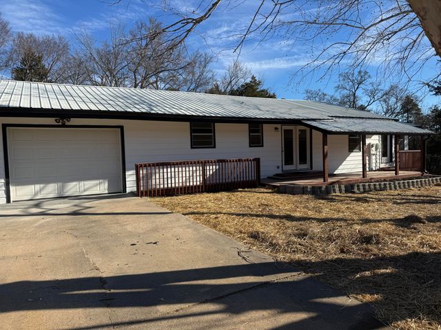 501 E Pine St, Diamond City, AR 72644