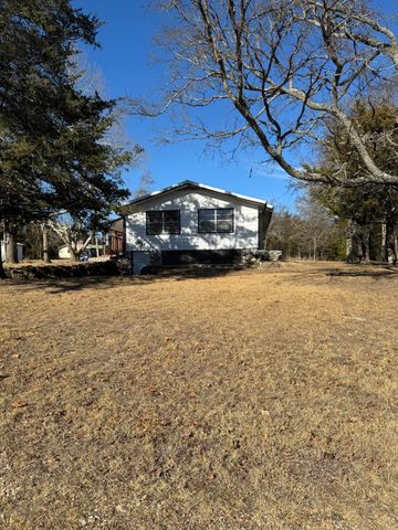 501 E Pine St, Diamond City, AR 72644