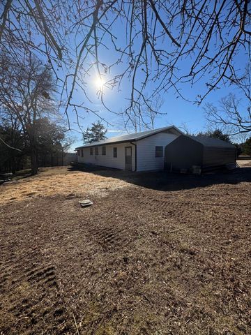 501 E Pine St, Diamond City, AR 72644