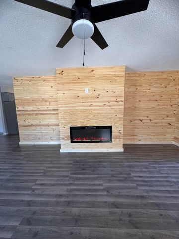 501 E Pine St, Diamond City, AR 72644