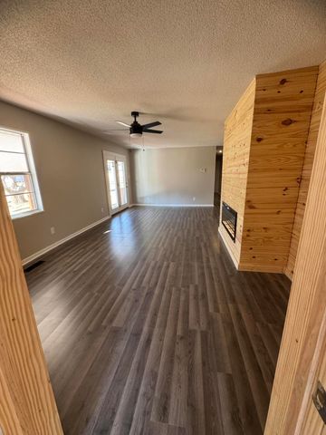 501 E Pine St, Diamond City, AR 72644