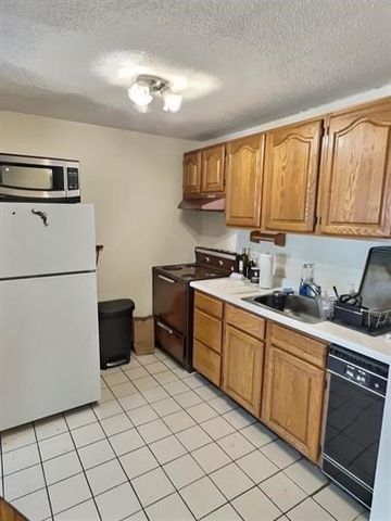 1039 Commonwealth Ave 36, Boston, MA 02215