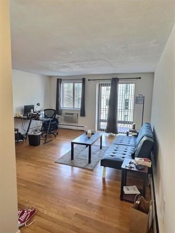 1039 Commonwealth Ave 36, Boston, MA 02215