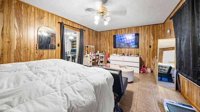 13606 River Forest Dr, Corpus Christi, TX 78410