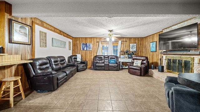 13606 River Forest Dr, Corpus Christi, TX 78410