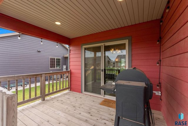 218 Creekside Ave Avenue, Harrisburg, SD 57032
