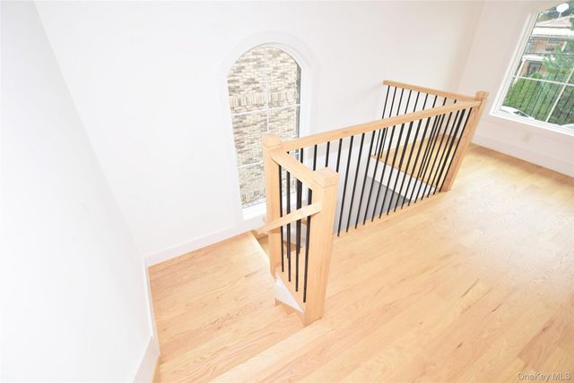 38-36 215st 2 Fl, Bayside, NY 11361