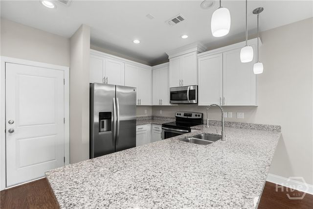 160 Lake Lily Drive, Richmond Hill, GA 31324