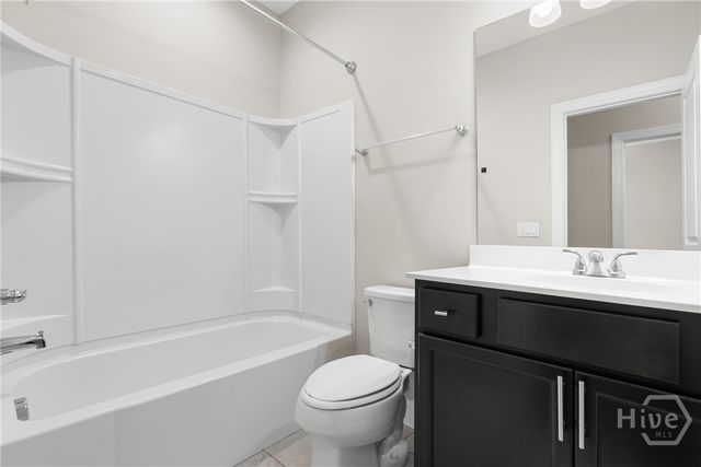 160 Lake Lily Drive, Richmond Hill, GA 31324