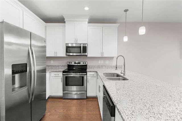 160 Lake Lily Drive, Richmond Hill, GA 31324