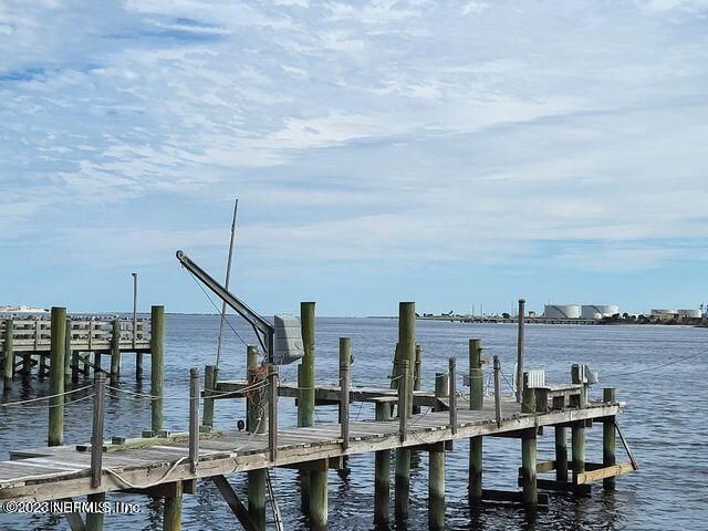 10020 HECKSCHER Drive, Jacksonville, FL 32226