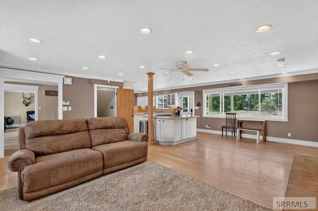 Image 14 of property listing at 1385 S Shilling Avenue, Blackfoot, ID 83221