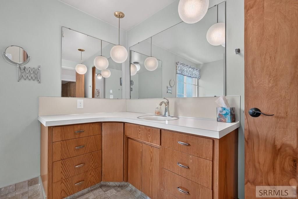 Image 35 of property listing at 1385 S Shilling Avenue, Blackfoot, ID 83221