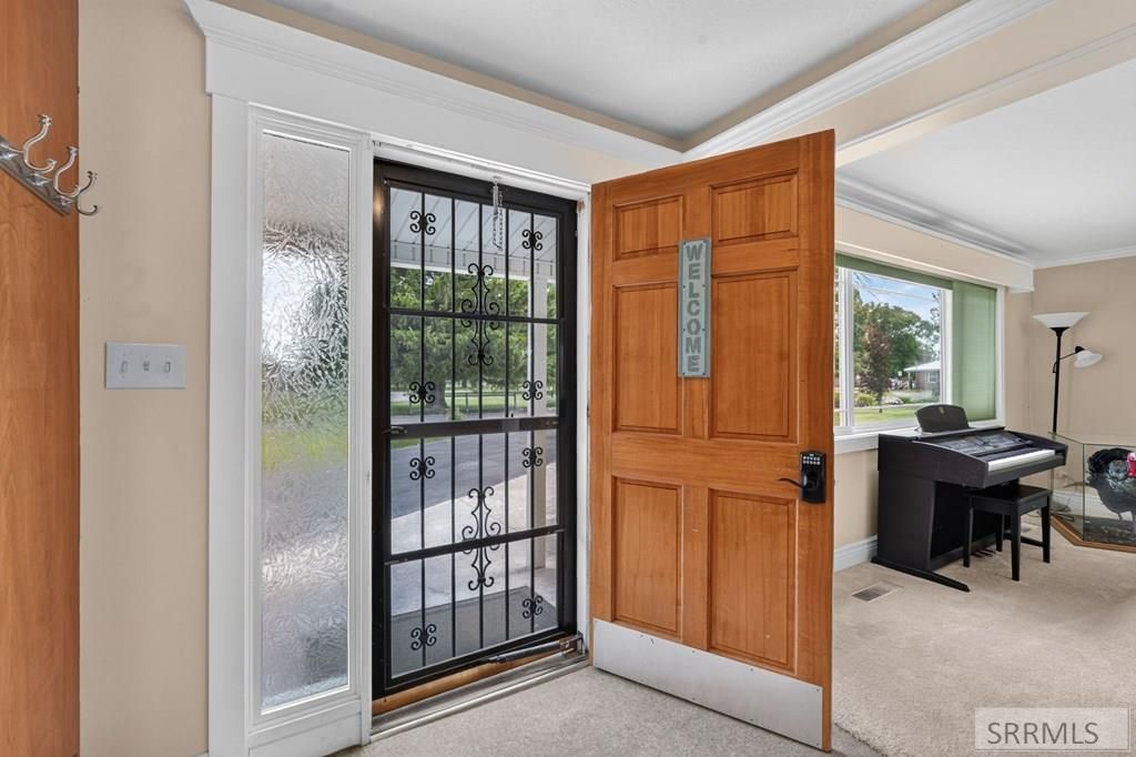 Image 4 of property listing at 1385 S Shilling Avenue, Blackfoot, ID 83221