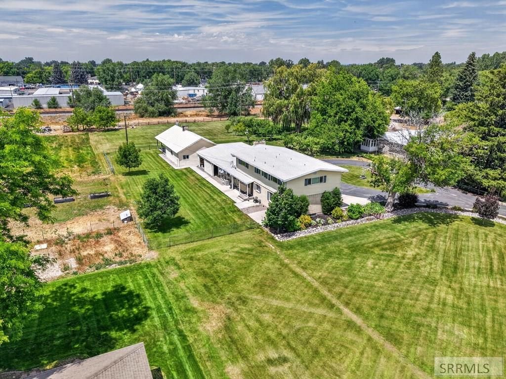 Image 52 of property listing at 1385 S Shilling Avenue, Blackfoot, ID 83221