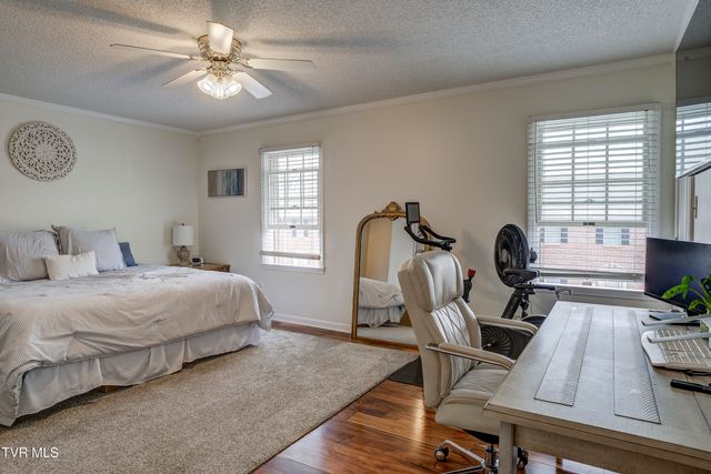1203 East 8th Avenue 1, Johnson City, TN 37601