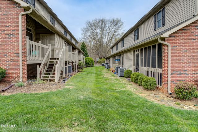 1203 East 8th Avenue 1, Johnson City, TN 37601