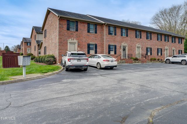 1203 East 8th Avenue 1, Johnson City, TN 37601