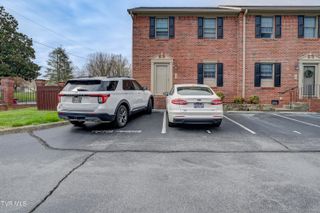 1203 East 8th Avenue 1, Johnson City, TN 37601
