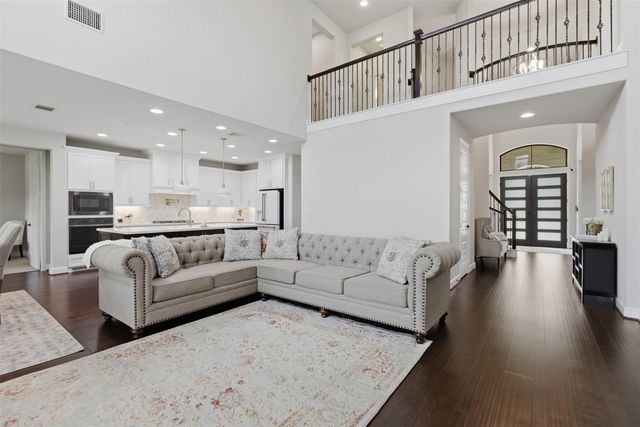 1021 Overstreet LN, Leander, TX 78641