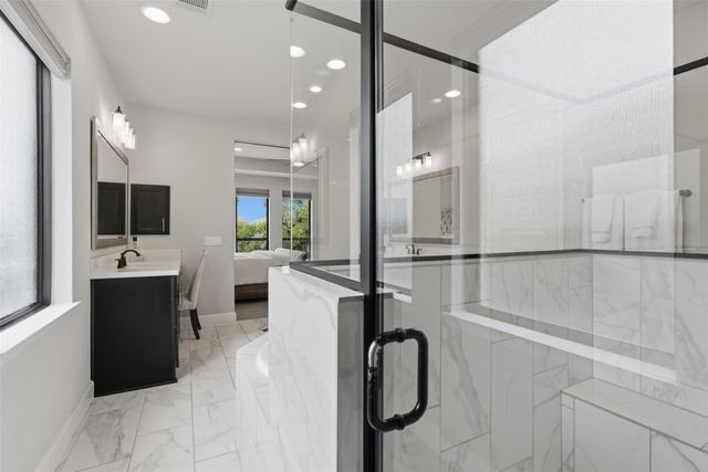 1021 Overstreet LN, Leander, TX 78641