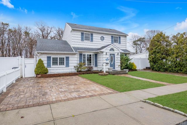 1393 Lombardy Boulevard, Bay Shore, NY 11706