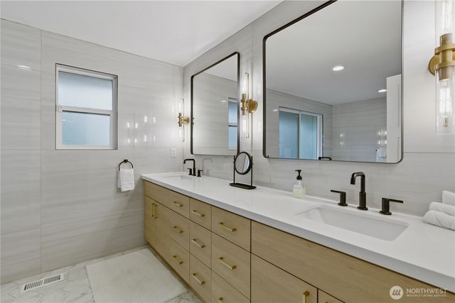 2641 271st Avenue SE, Issaquah, WA 98029